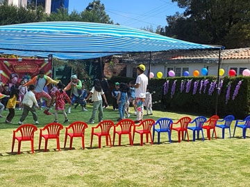 Fiesta infantil con payasitos